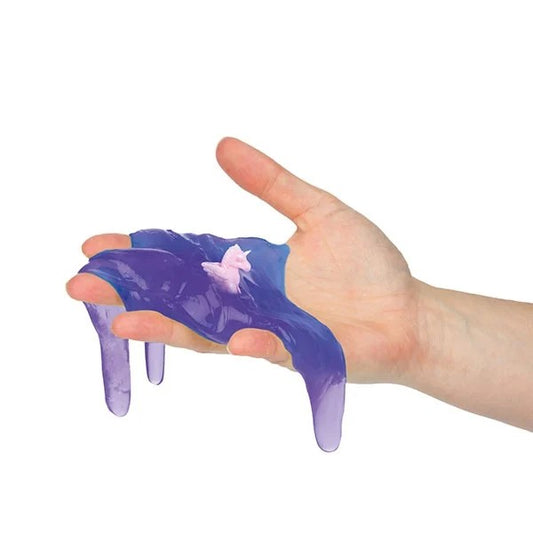 Slim med enhjørningelegetøj